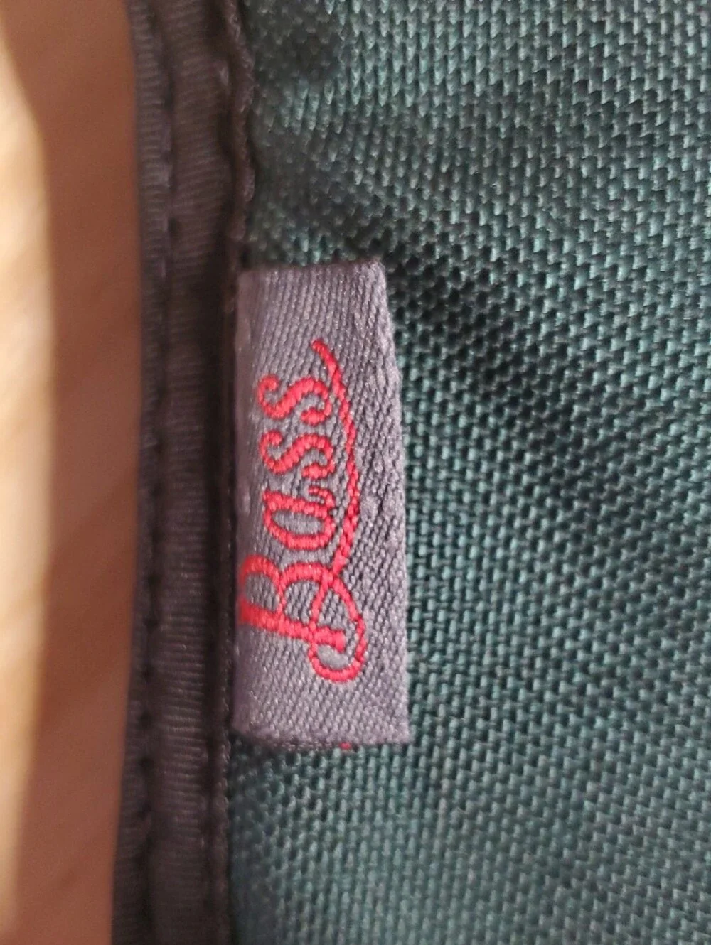 Bass compact pouch